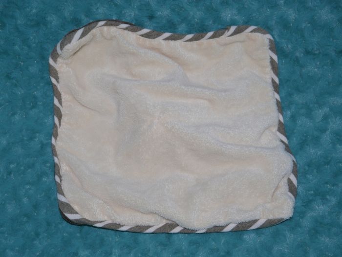 Doudou plat écureuil marron Bukowski , tbe