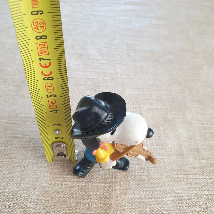 Figurine Snoopy Cowboy, violon joueur, vintage en très bon état. - photo numéro 6