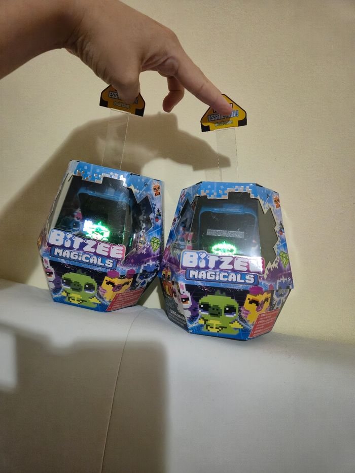 Lot de 2 Bitzee Magicals neuf jamais ouvert