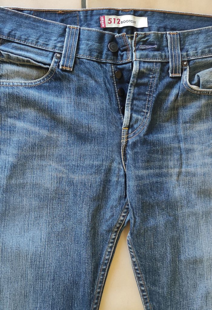 jean levi's 512 homme taille W31 L32 - photo numéro 2