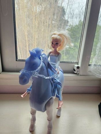 Cheval interactif avec elsa et nokk