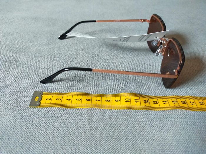 Lunettes de soleil carrées marron – Neuf avec étiquette - photo numéro 11