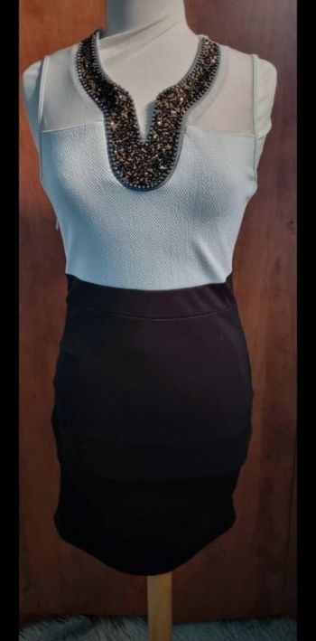 Robe à perles taille M