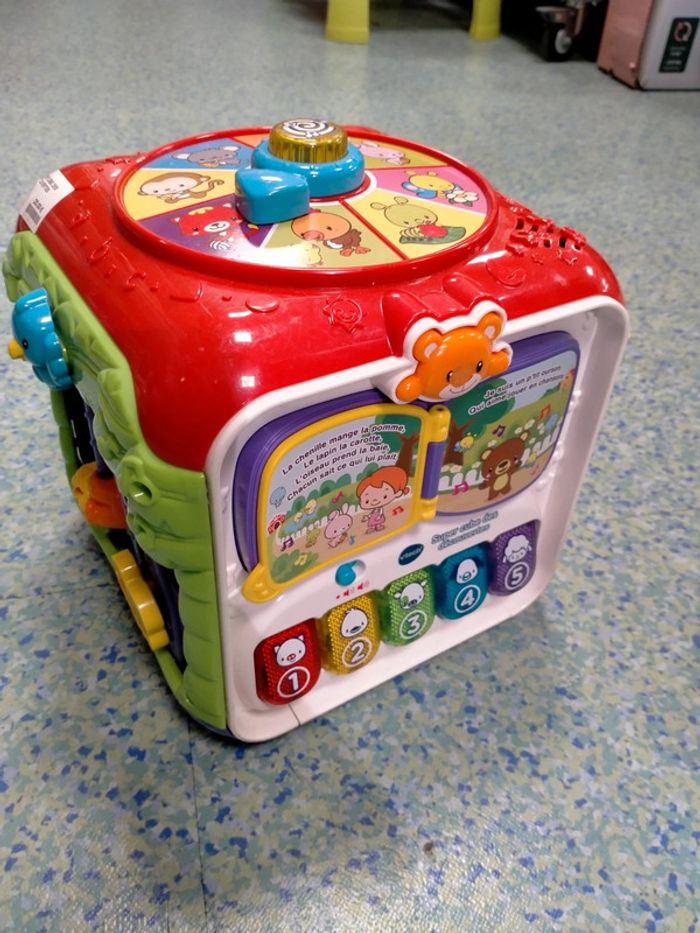 Gros cube des découvertes VTech