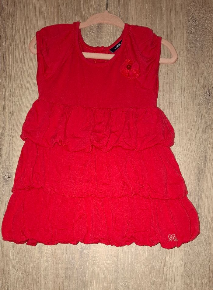 Robe à volants fuchsia