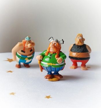 Small petite little figurine Astérix obelix chef Uderzo René abraracoursix ordralfabetix poissonnier