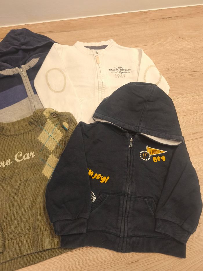 Lot sweat zippé et pull 18 mois - photo numéro 2