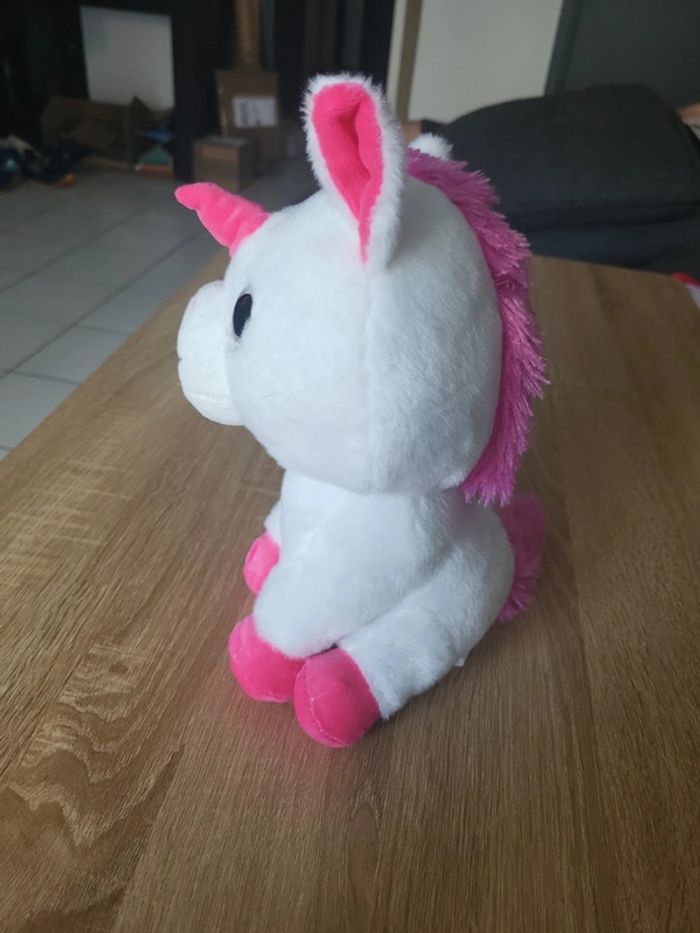 Licorne en peluche - photo numéro 2