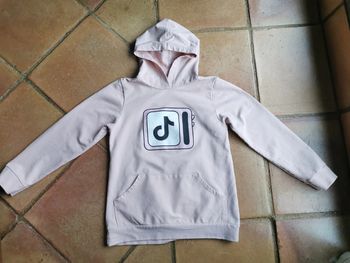 Haut de jogging rose à capuche TikTok