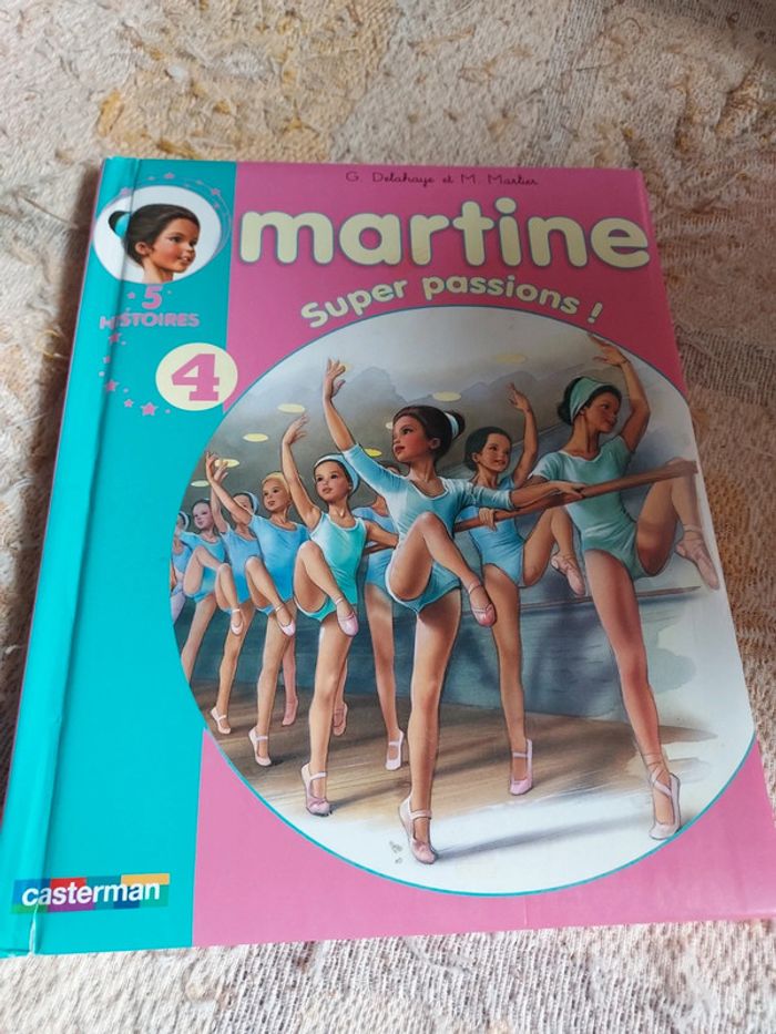 Magnifique livre Martine 5histoire en 1 - photo numéro 1