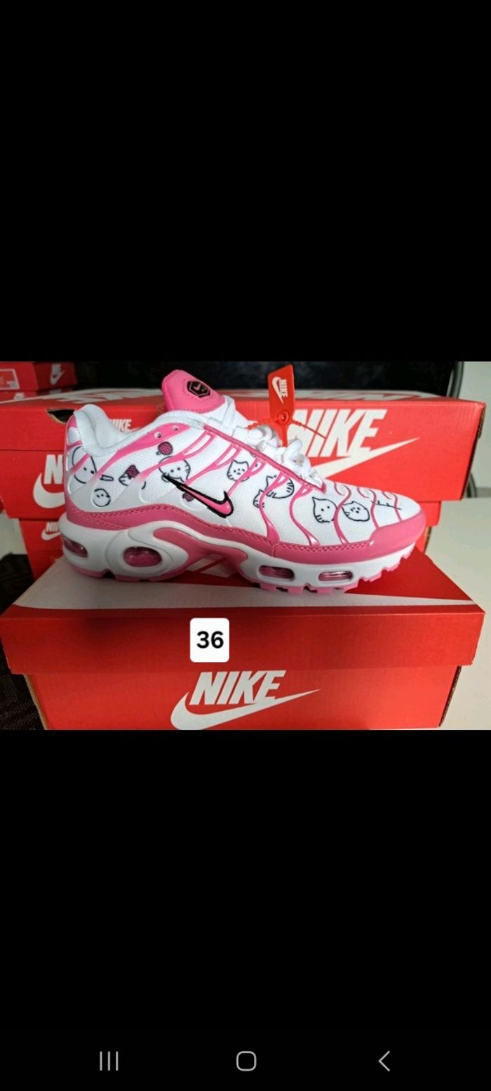 Basket tn hello kitty