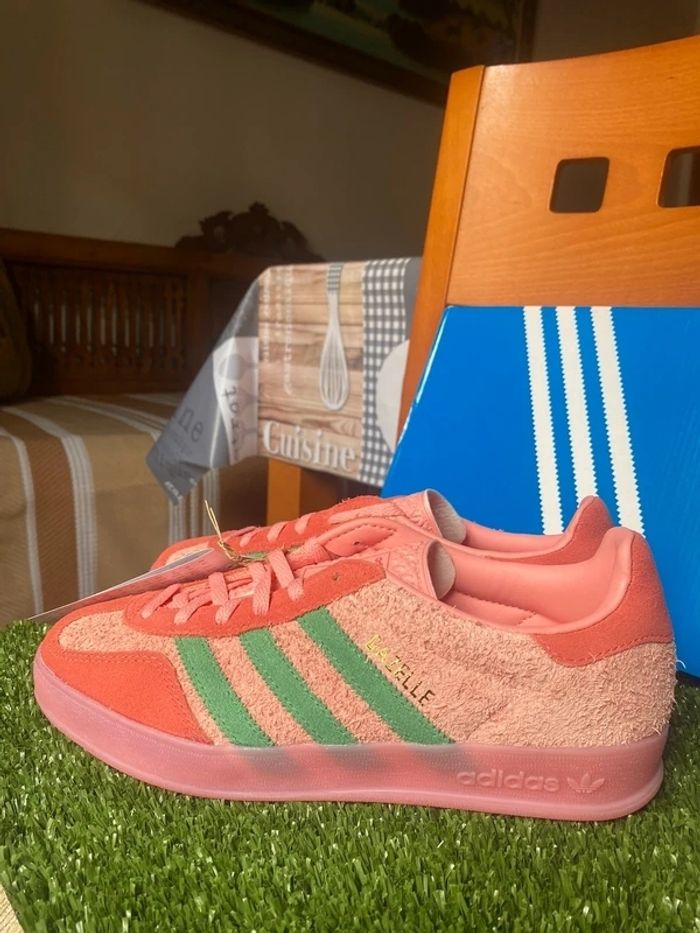 Adidas Gazelle Indoor Semi pink Spark Preloved Scarlet - photo numéro 3