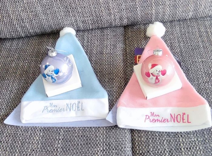 Set De 65 Pièces De Décorations De Noël Miniatures : 35 Bonnets Et 30 écharpes Tricotés Pour Bouteilles, Arbres Et Figurines