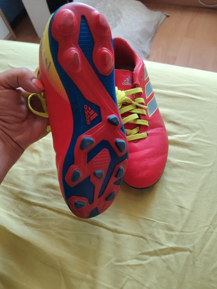 Chaussures crampons adidas - photo numéro 4