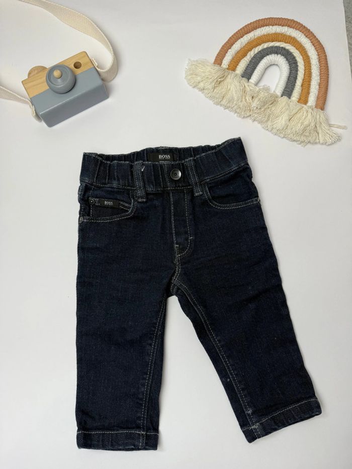 Jeans Boss Hugo Boss bébé garçon taille 6 mois, 67 cm coupe regular parfait état
