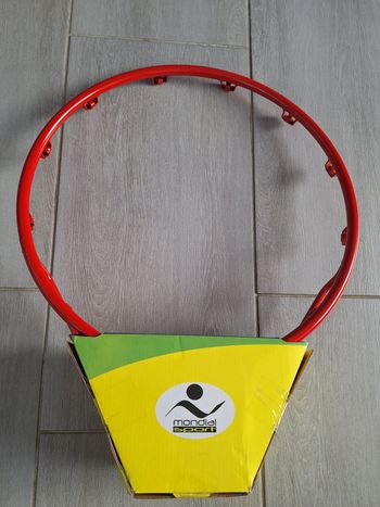 Cercle de basket avec filet