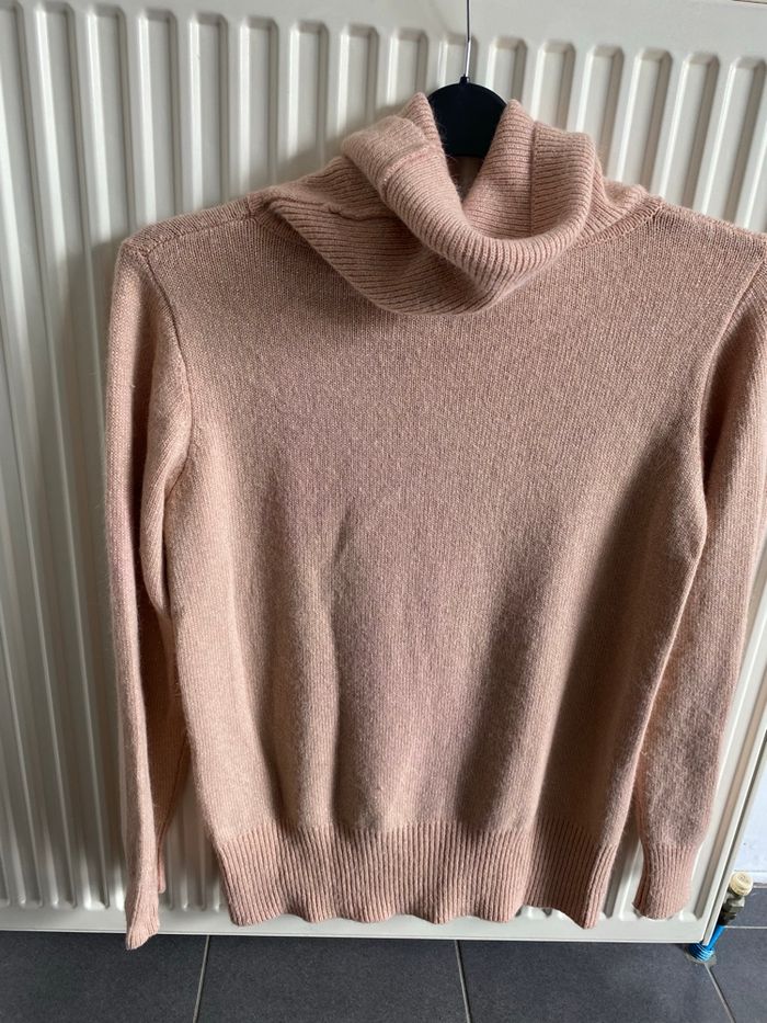 Pull col roulé avec  paillettes argentées - photo numéro 3