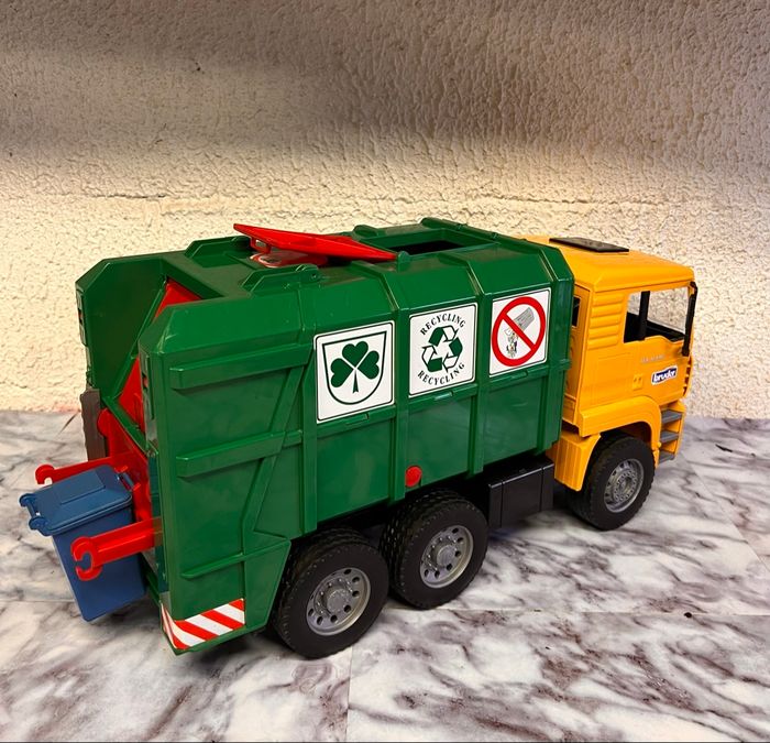 Camion poubelle Bruder - photo numéro 3