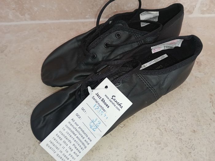 Chaussures de jazz Sansha en cuir Pointure 31 Neuves