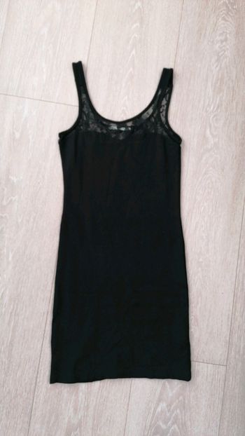 Robe noire dentelle