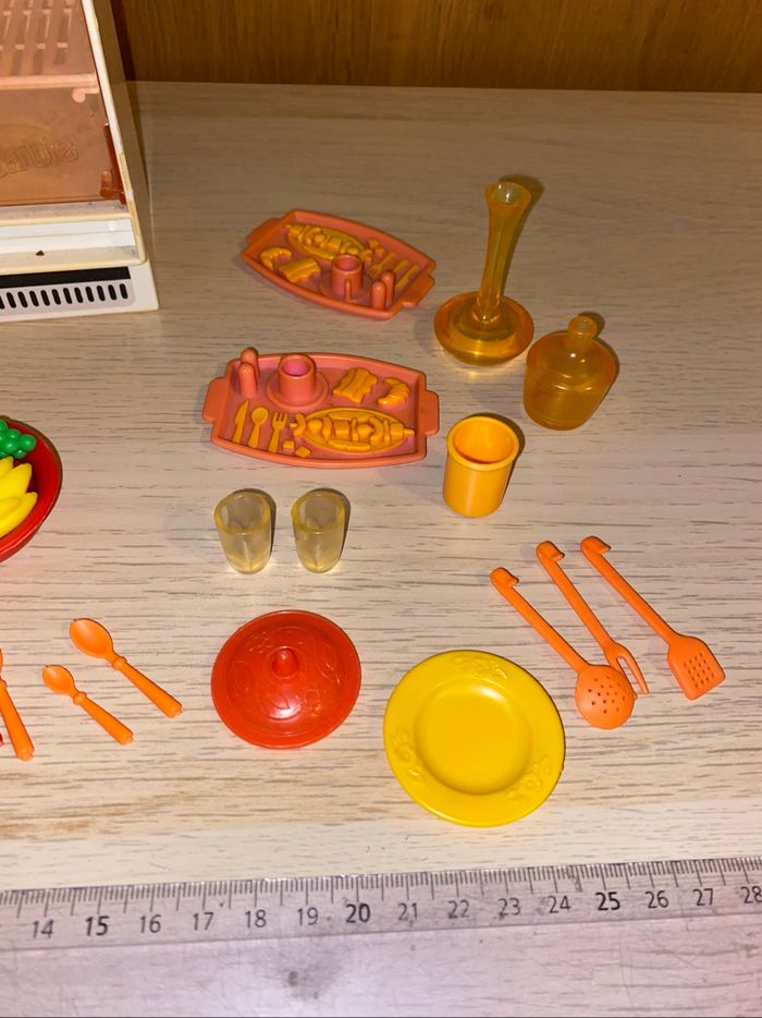 Mattel Barbie poupée 1978 cuisine four vaisselle fruits cuisinière kitchen furniture - photo numéro 3