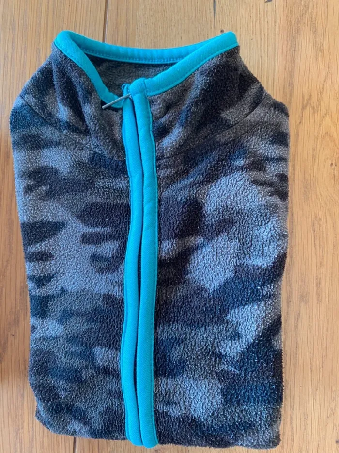 Lot d’un sweat et d’une polaire 5 ans - photo numéro 6