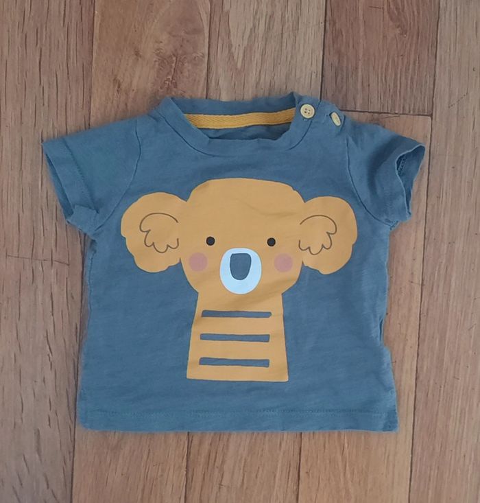 T shirt gris imprime 1 mois