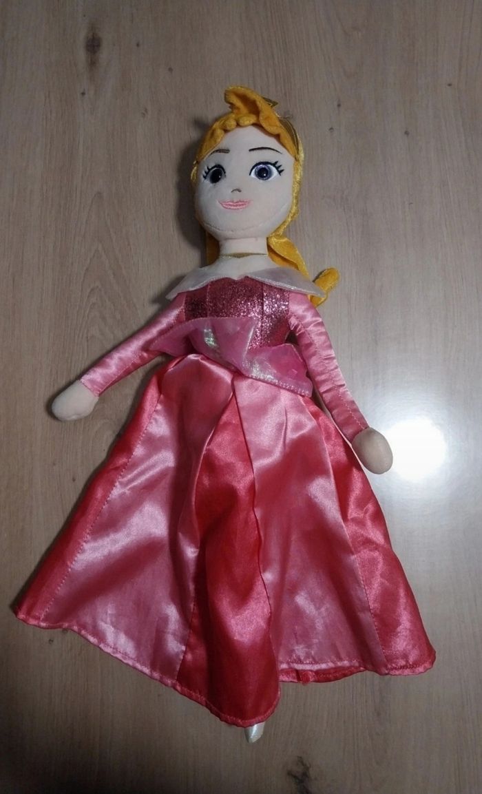 Poupée disney la belle au bois dormant - photo numéro 2