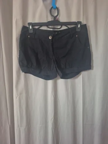 Short noir