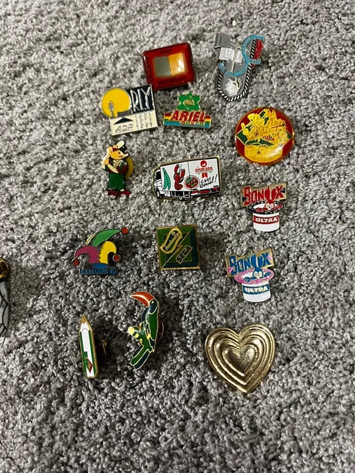 Lot de 15 pin’s anciens - photo numéro 2