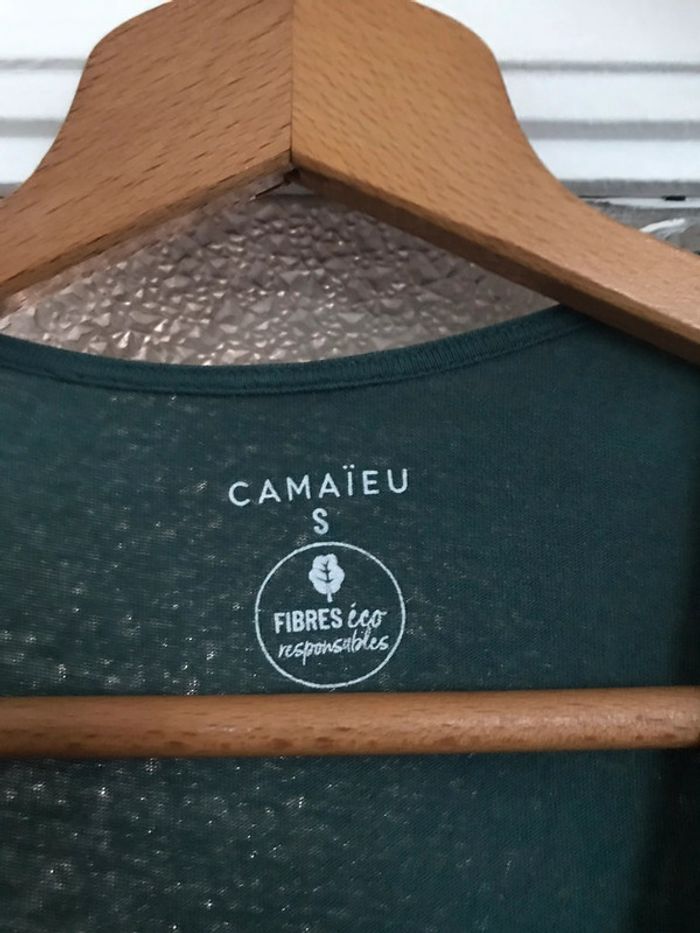 Lot de 3 hauts/t-shirts de marque Camaïeu en taille S et XS - photo numéro 7