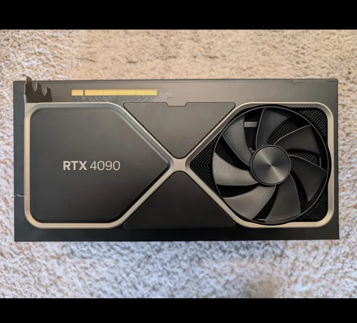 Carte graphique NVIDIA GeForce RTX 4090 24 Go GDDR6X Founders Edition - photo numéro 2