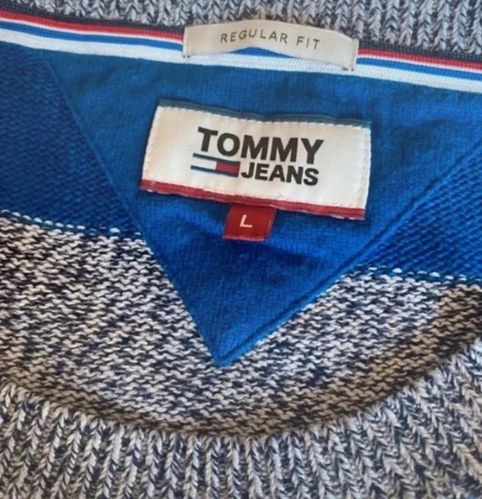 Très joli pull Tommy Hilfiger Taille L ( taille bien ) état neuf - photo numéro 3