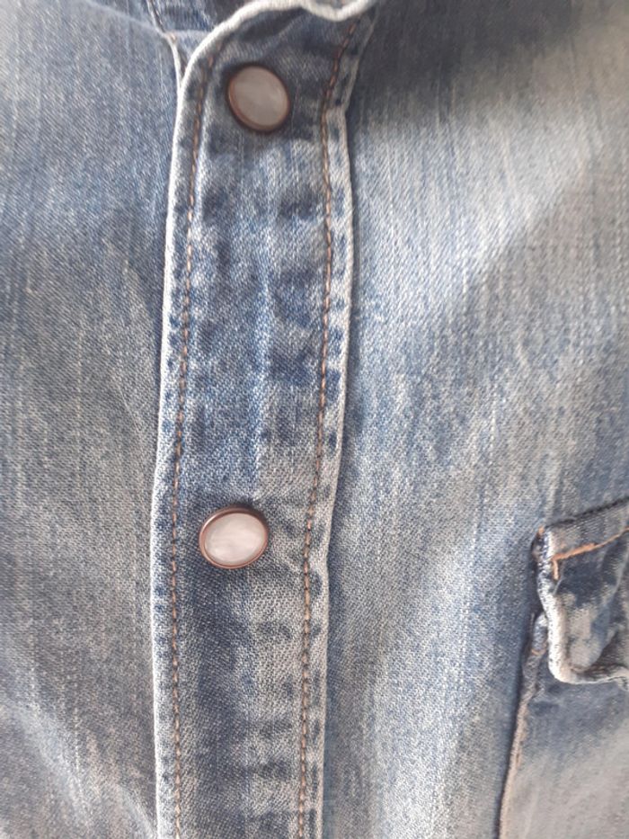 Superbe chemise en jean H&M - photo numéro 3