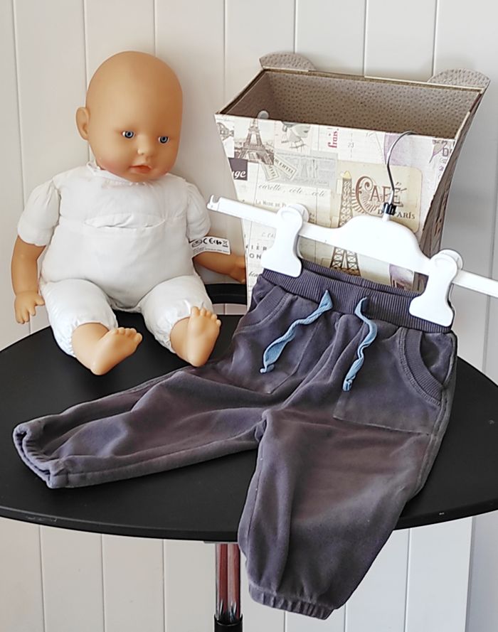 Pantalon jogging bébé garçon 12 mois – velours gris – poches et cordon