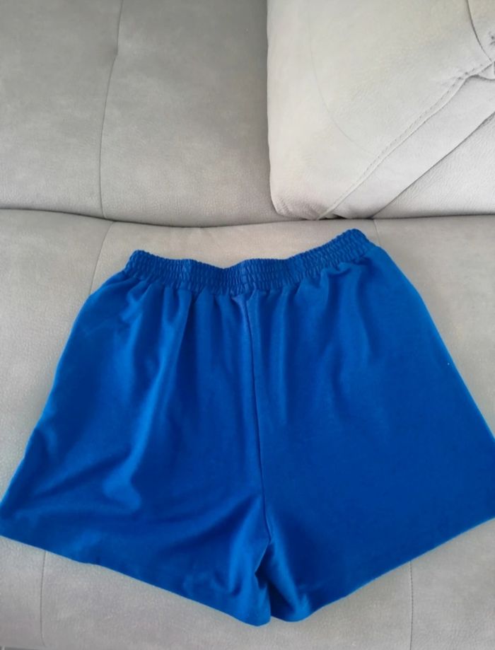 Short Shein
Taille 40 - photo numéro 2
