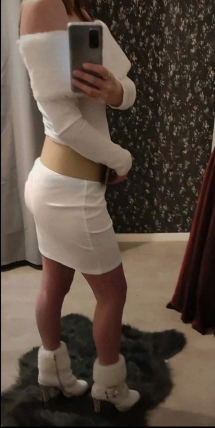 Magnifique robe épaules dénudées - photo numéro 3