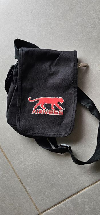Pochette bandoulière Airness
