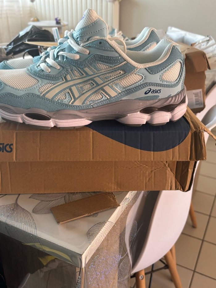 Asics bleu nyc