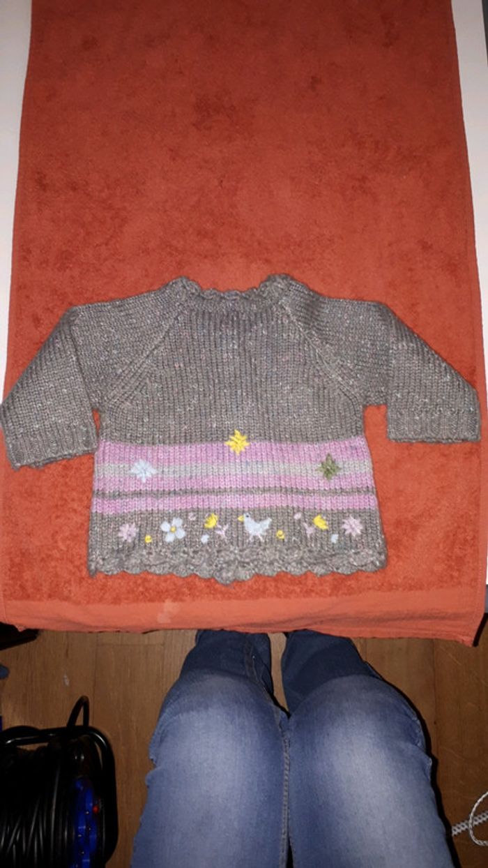 *Pull 6 mois - photo numéro 2
