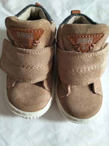 Chaussures taille 20