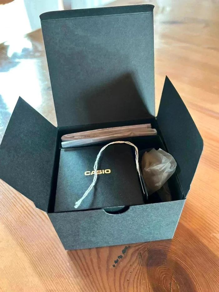 Casio CRW-001-1 Édition limitée - photo numéro 3