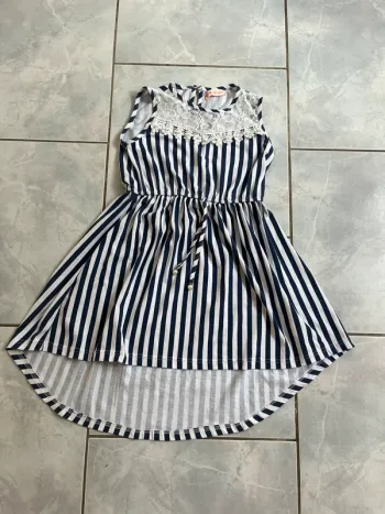 Robe bleu et blanc
