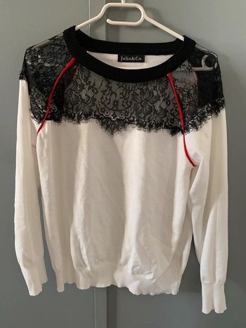Pull dentelle