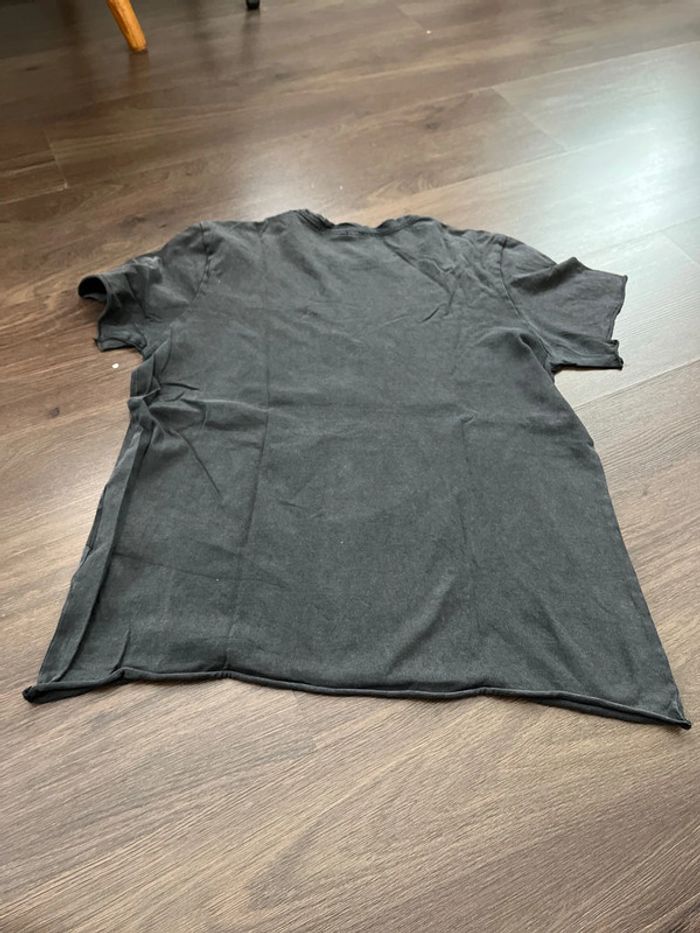 Tee-shirt - photo numéro 2
