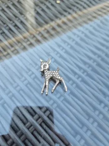 Broche a strass Bambi