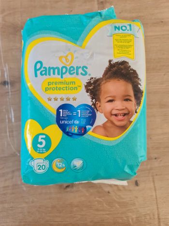 Paquet couches taille 5 pampers