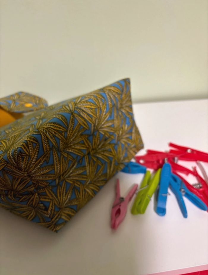 Panier à suspendre / rangement / pinces à linge / etc - photo numéro 7