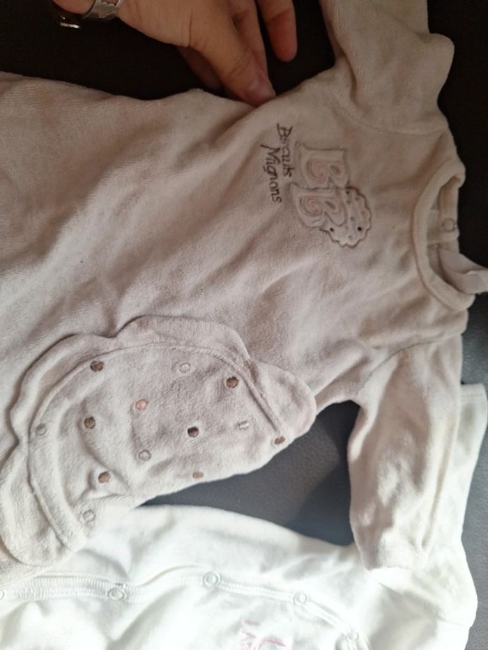 Lot 2 pyjamas velours beige et marron clair - photo numéro 4