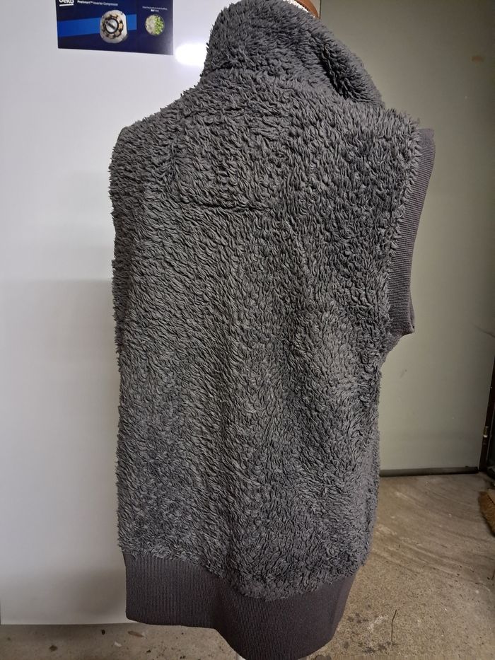 Veste polaire grise sans manches - photo numéro 4
